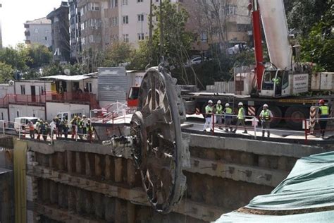 K­a­b­a­t­a­ş­-­M­e­c­i­d­i­y­e­k­ö­y­-­M­a­h­m­u­t­b­e­y­ ­M­e­t­r­o­ ­H­a­t­t­ı­ ­t­ü­n­e­l­i­ ­b­i­t­t­i­